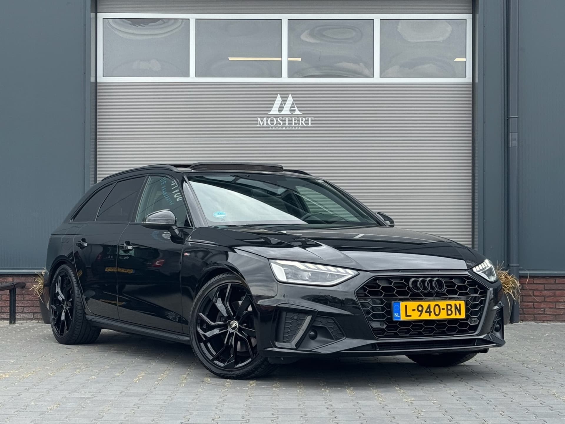 AudiA4